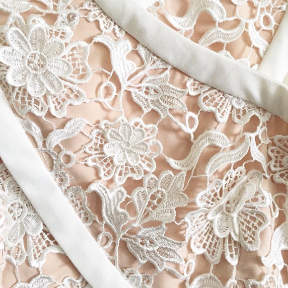 Endless Rose Lace Criss Cross Crop Top Size S - Picture 3 of 8